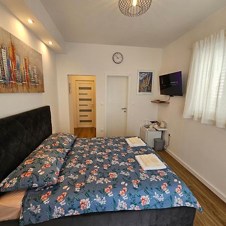 Room Ela Donji Seget Exterior foto