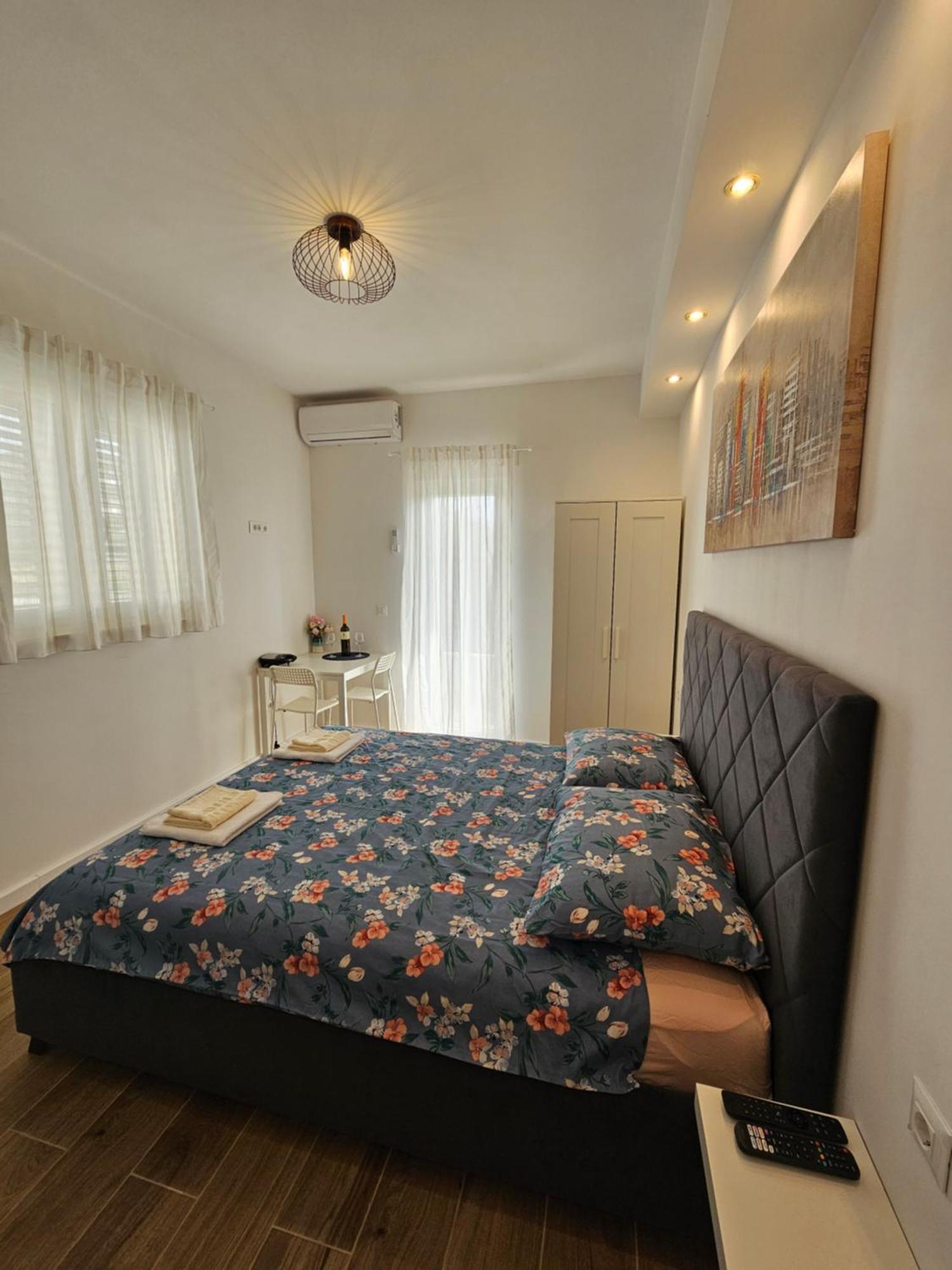Room Ela Donji Seget Exterior foto